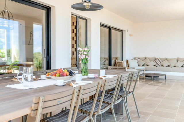 Al Fresco Essbereich der Villa Orama Relais