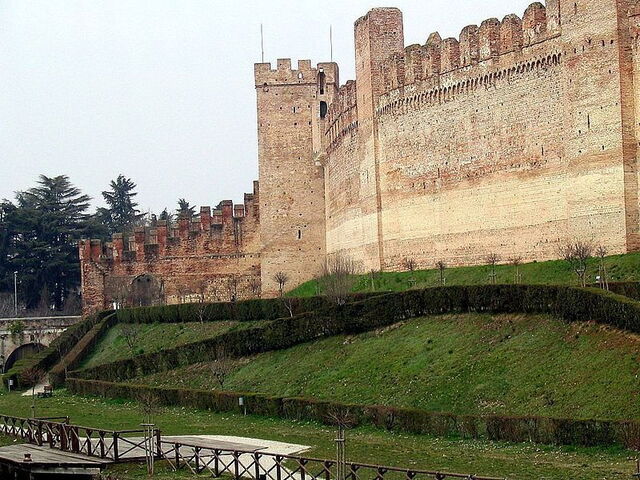 Die Mauern mit Türmen von Cittadella
