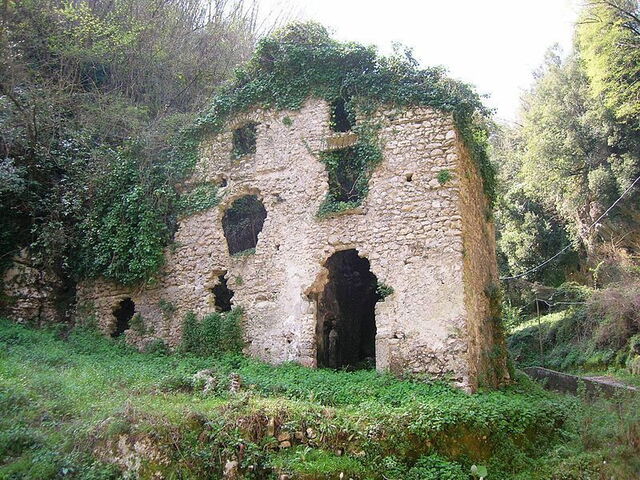 Ruinen, Tal der Mühlen