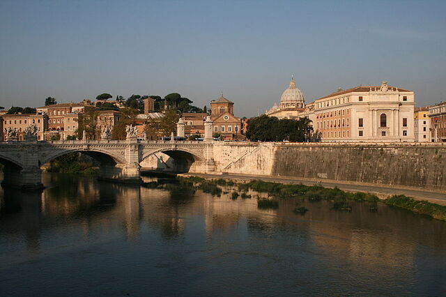 Brücke über den Fluß Tiber in Rom