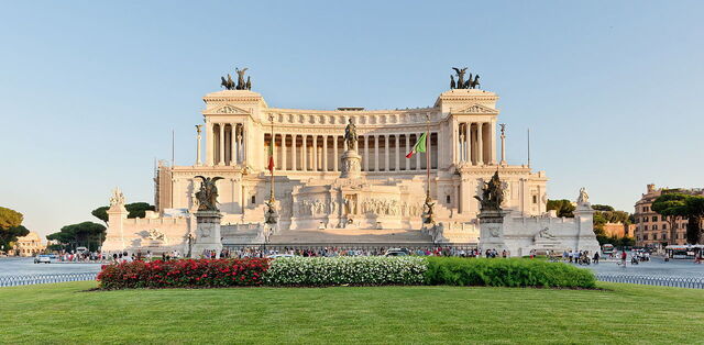 Altare della Patria, Fassade