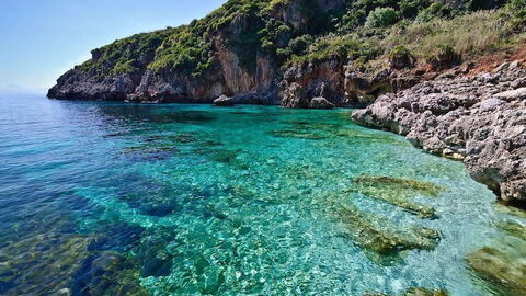 Klares Wasser im Lo Zingaro Naturschutzgebiet