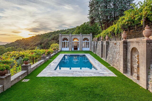 Villa Torreone, Pool