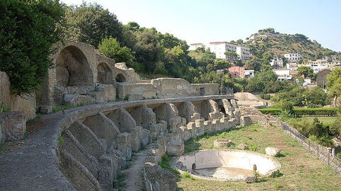 Ruinen in Baia