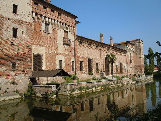 Außenbereich der Padernello Burg