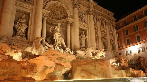 Der Trevi Springbrunnen in Rom