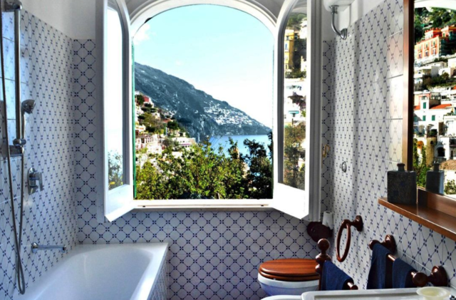 Villa Deli, Badezimmer Ausblick