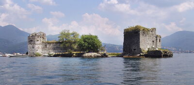 Nahaufnahme der Castelli di Cannero
