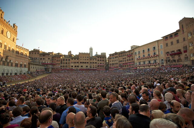 Menschenmenge beim Palio di Siena