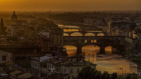 Ein stimmungsvoller Sonnenuntergang in Florenz