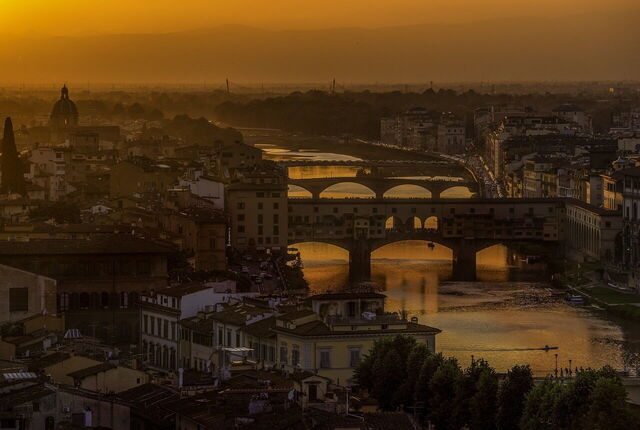Ein stimmungsvoller Sonnenuntergang in Florenz