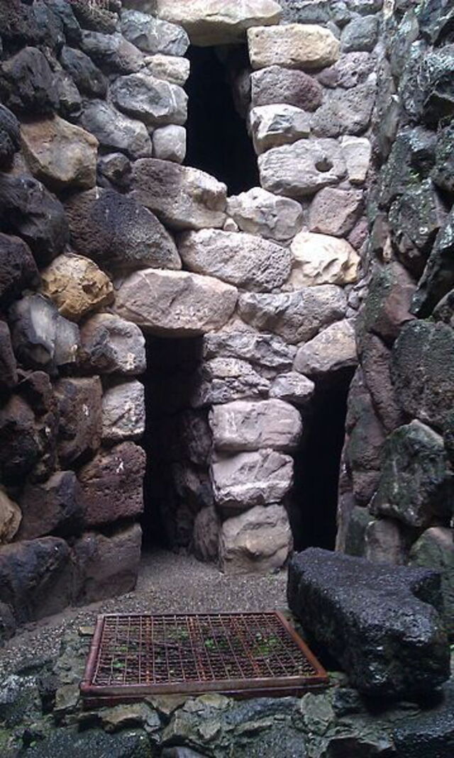 In einem tytpischen Nuraghe