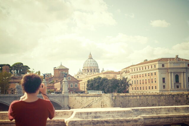 Ein Tourist in Rom