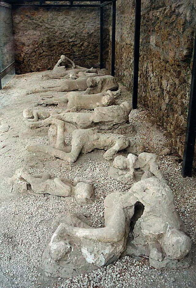 Auf der Tour durch Pompeii