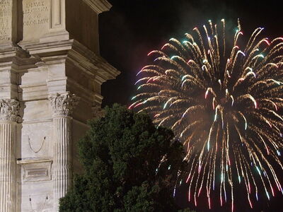 Bogen von Trajan, Feuerwerk