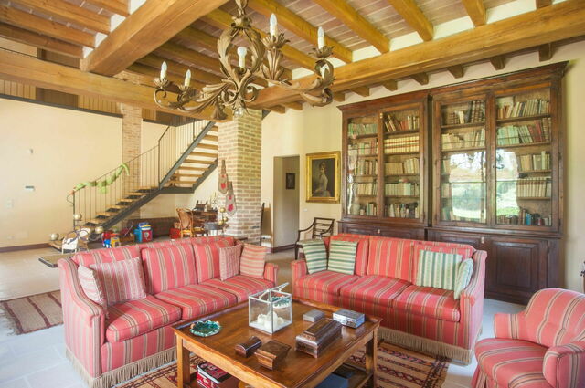 Villa Monia, Innenbereich