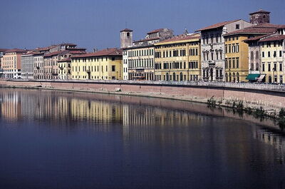 Fluß Arno in Pisa