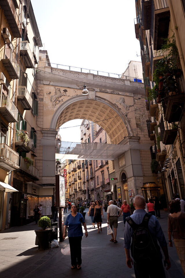 Ponte di Chiaia