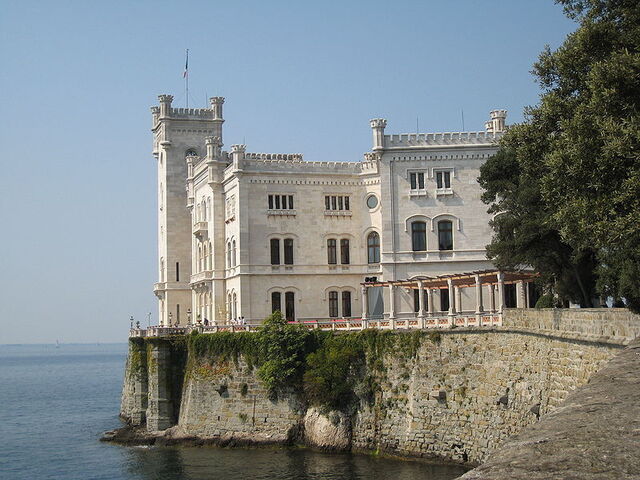 Ansicht auf das Schloss Miramar