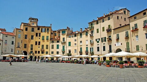 Theaterplatz in Lucca