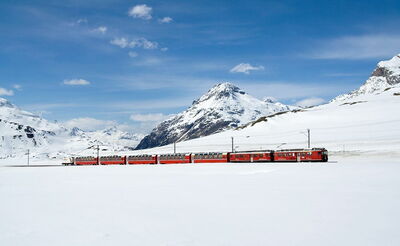 Bernina Express im Schnee