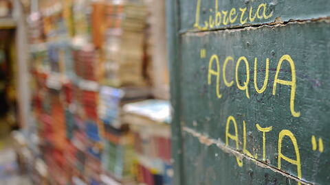Libreria Acqua Alta, Außenbereich