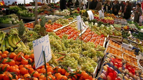 Gemüse auf einem Markt in Milan