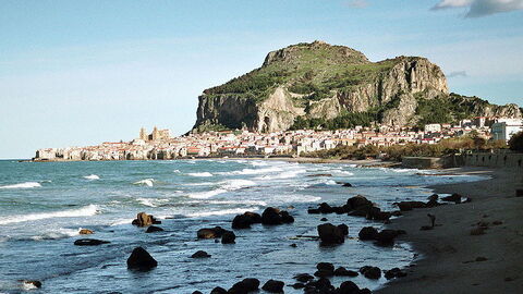 Aussicht auf die Küste von Cefalù