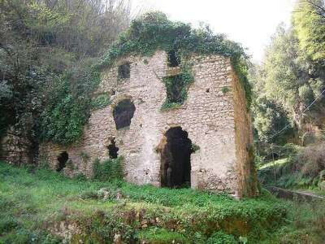 Das Tal der Mühlen, Ruinen