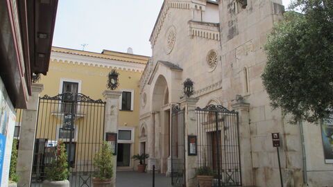 Außenseite der Kathedrale von Sorrento