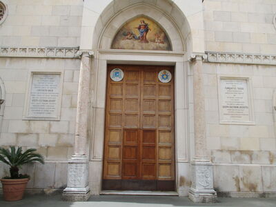 Eingang der Kathedrale von Sorrento