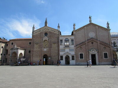 Scuola Del Santo (rechts), Padua