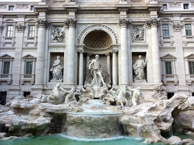 Trevi Brunnen, eine berühmte, römische Attraktion