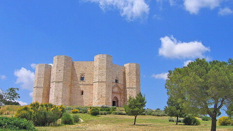 Das berühmte Schloss del Monte
