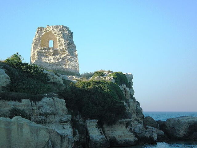 Das an der Küste liegende Torre del Lorso