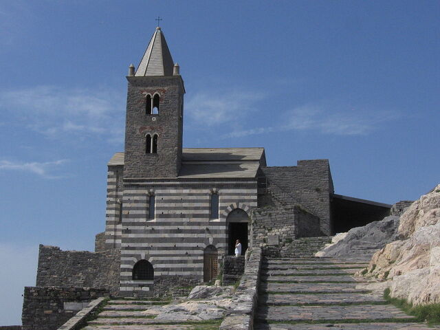 San Pietro Kirche, Außenbereich