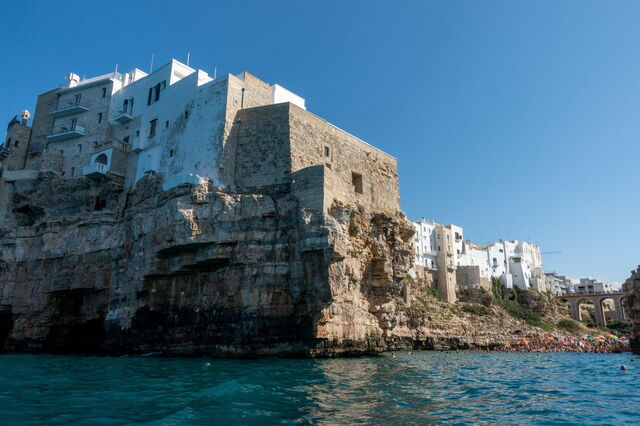 Blick auf die Küste in Polignano a Mare