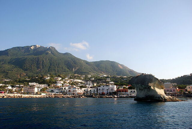 Der Berg Epomeo auf Ischia