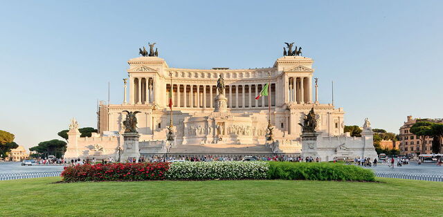 Altare della Patria, Fassade