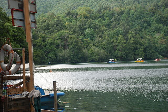 Bootsfahrt am See bei Monticchio