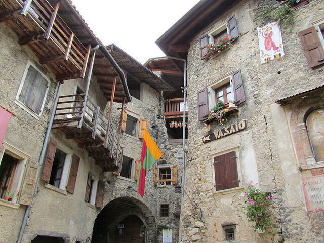 Gebäude von Canale di Tenno