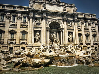 Blick auf den Trevi Brunnen