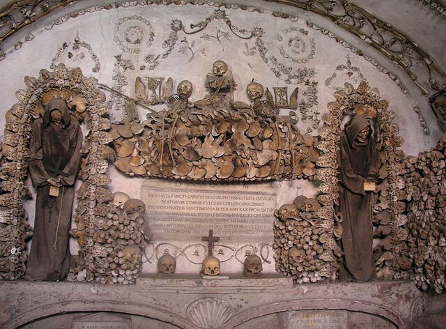 Altar in der Gruft der Santa Maria della Concezione