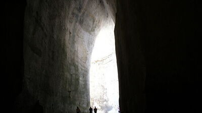 Ohr des Dionysius, Innenraum