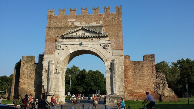 Augustusbogen, Rimini