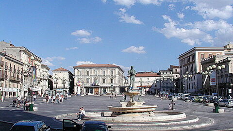 Der Hauptplatz in L'Aquila