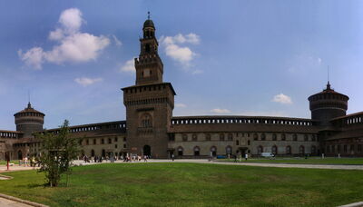 Schlosshof Sforza