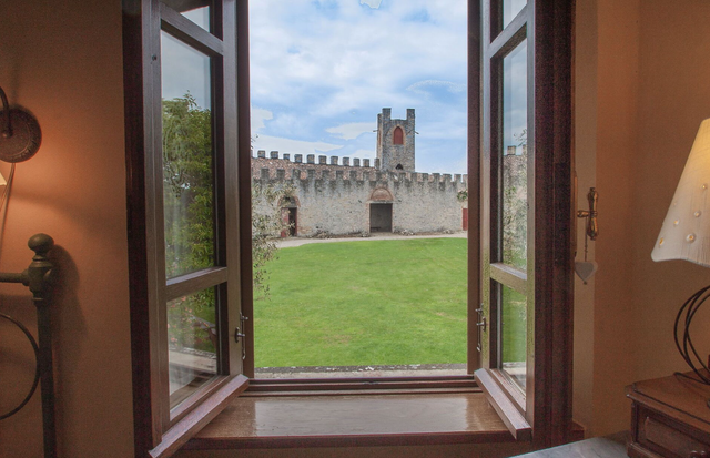 Castello Di Magnano, Aussicht