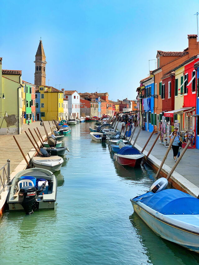 Blick auf den Kanal in Burano