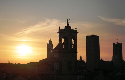 Sonnenuntergang in Bergamo